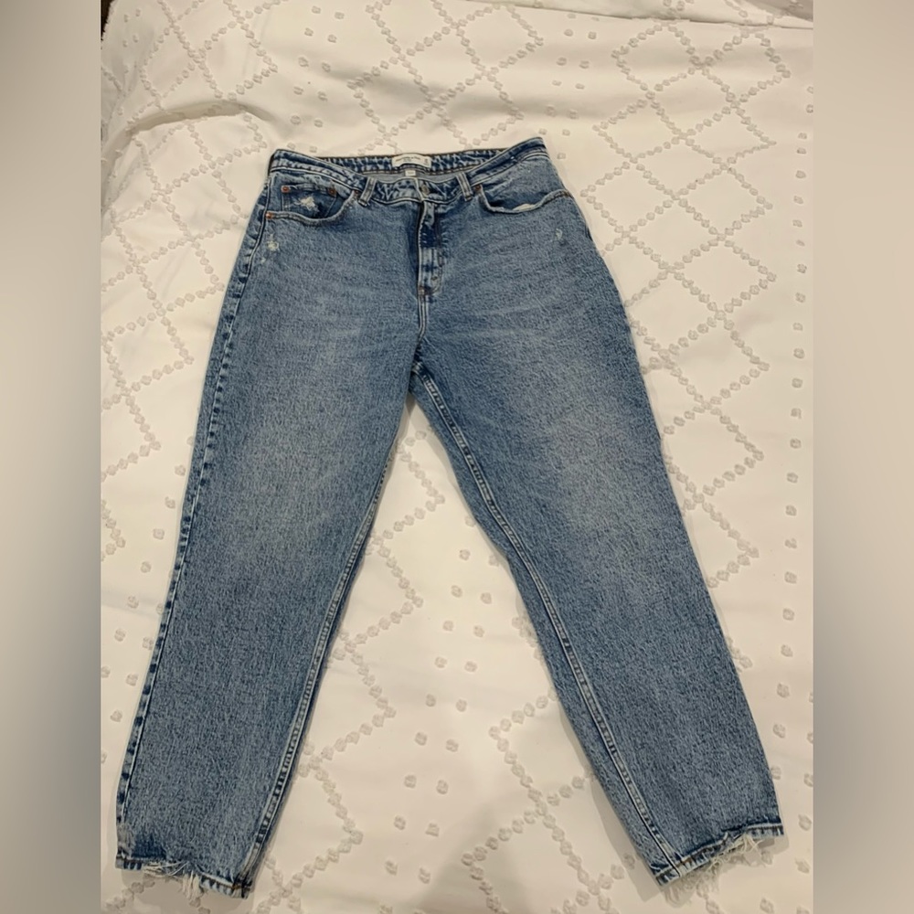 Abercrombie & Fitch. The Mom High Rise. Curve Love. Size 14/32.